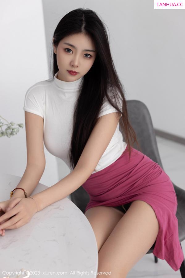 可乐Vicky  [XiuRen]高清写真图 2023.02.09 No.6239 可乐Vicky 短裙美腿第28张图片